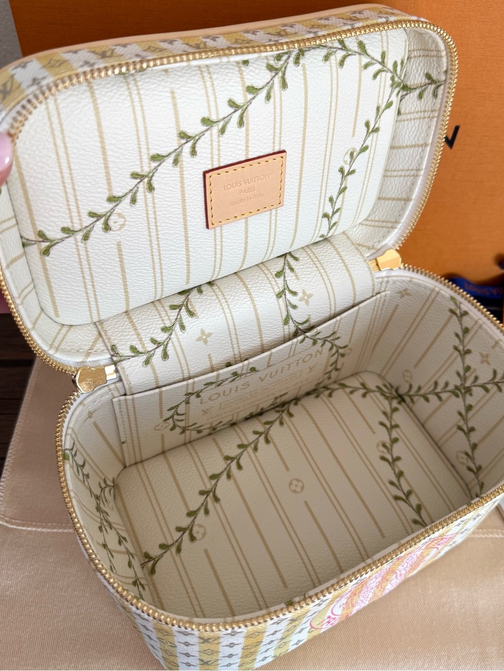 ❌SOLD❌NEW LOUIS VUITTON Limited Edition 2026 Resort Collection Nice Mini Vanity - Picture 4 of 8